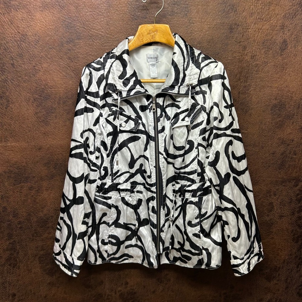 Chico's Black White Swirl Full Zip Pull Collar and Waist Shiny Jacket Size Large
